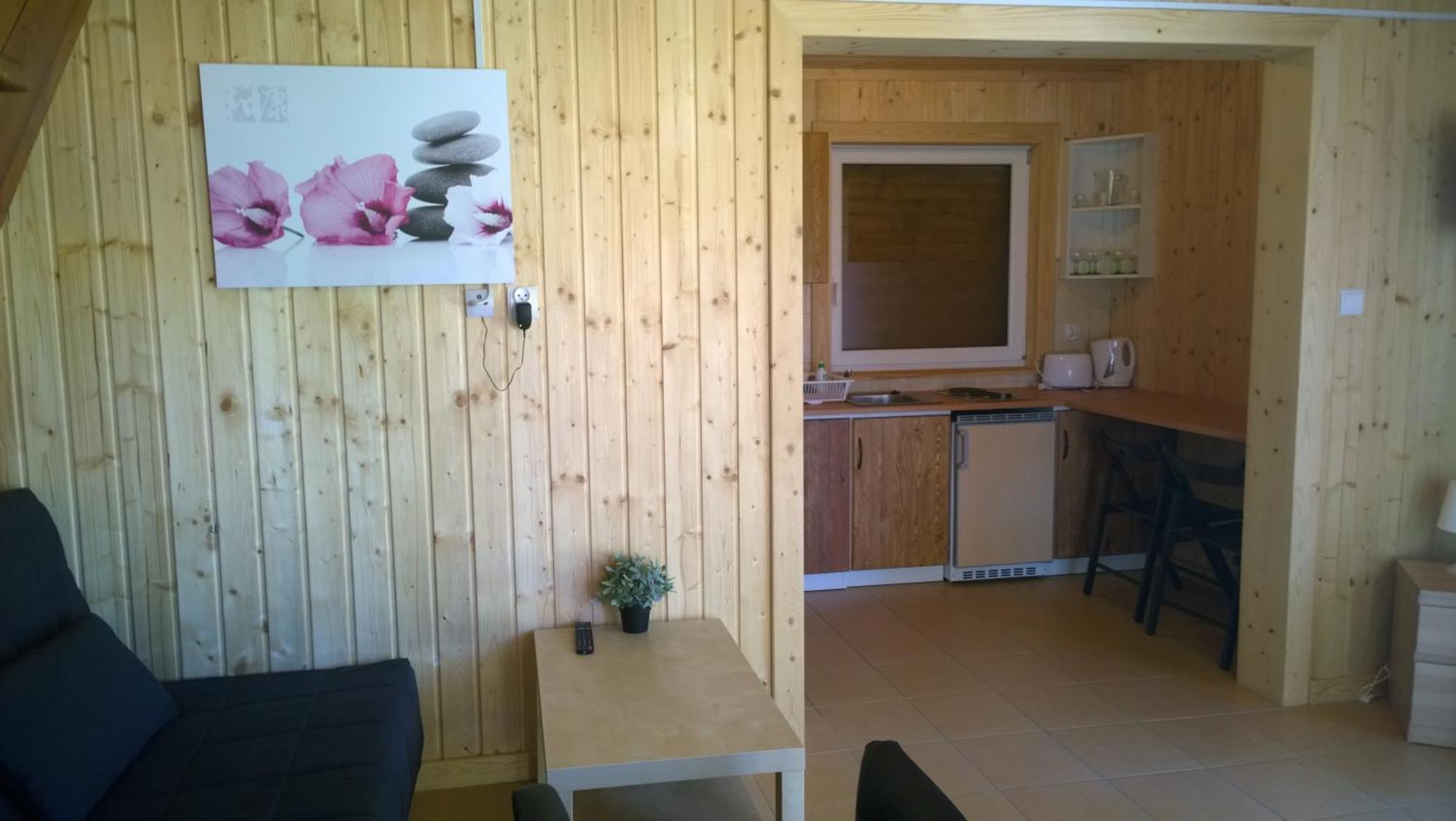 Domki Nad Jeziorem Karlowice Habitación foto