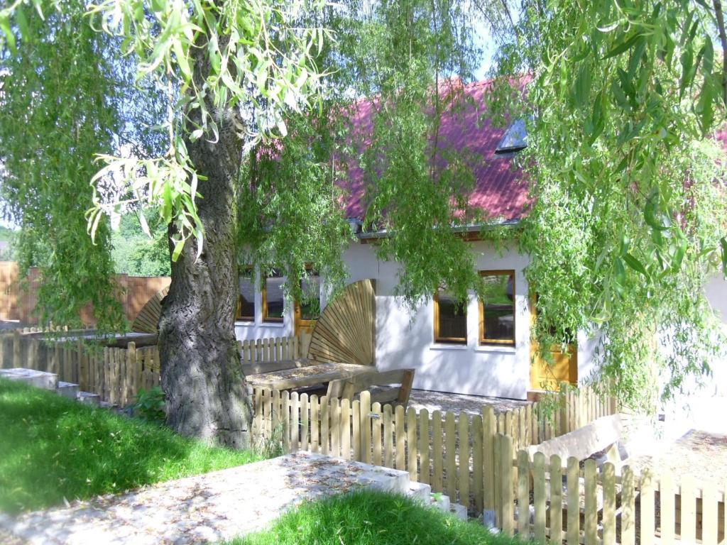 Domki Nad Jeziorem Karlowice Habitación foto